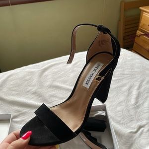 Steve Madden Carson Black Heels